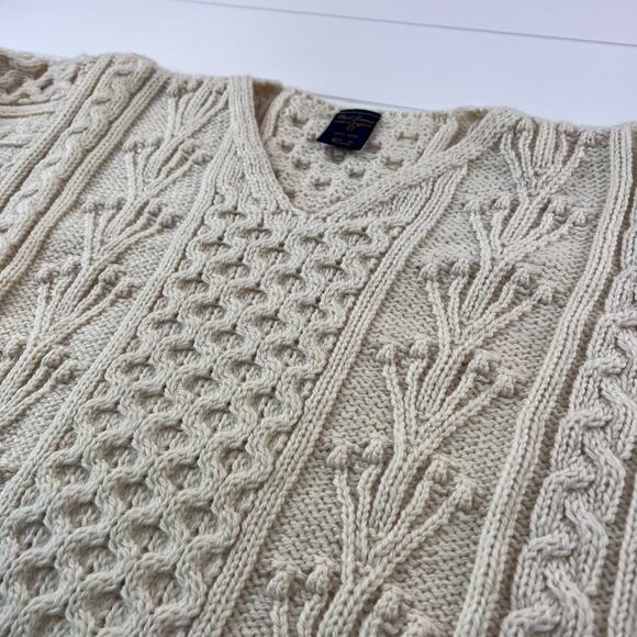 Paul James Wool Cable knit V-neck Sweater women’s size medium - Picture 3 of 7